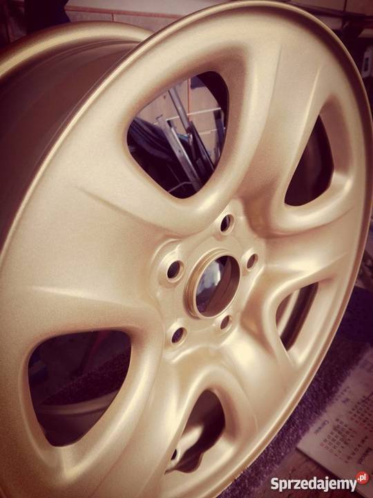 Malowanie proszkowe felg elementów metalowych