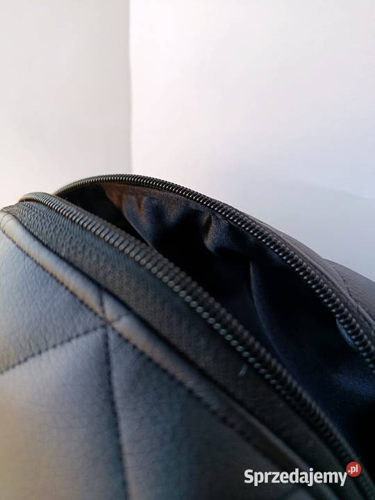 Kosmetyczka duża skórzana pikowana czarna zestaw Konin