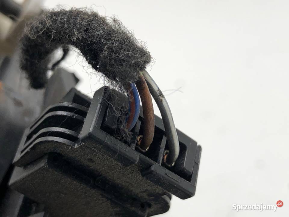 KLAMKA KLAPY TYŁ AUDI A6 C5 8D9827565H Hatchback