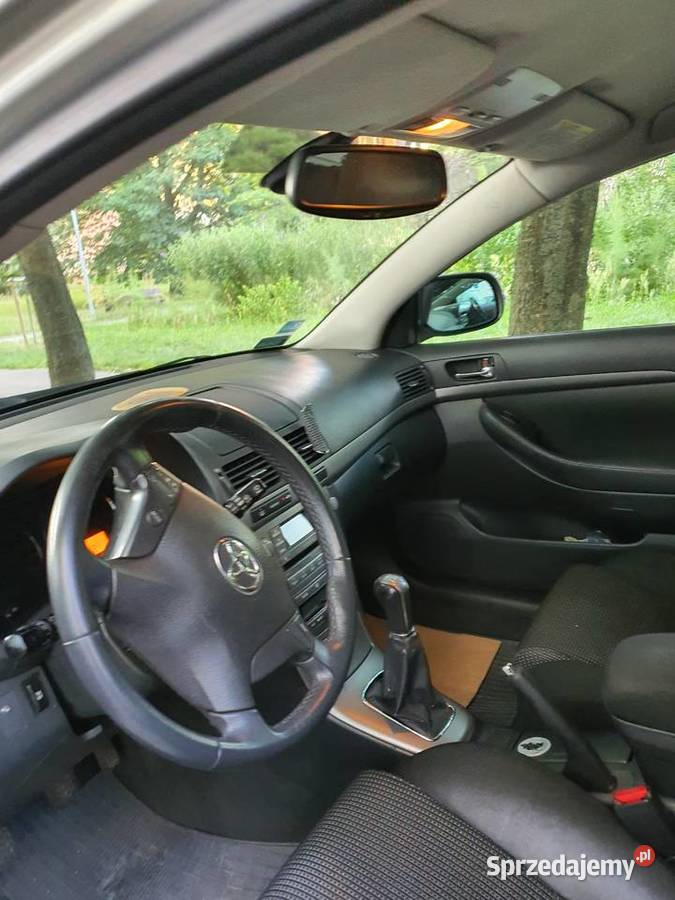 Avensis 2007r benzyna Warszawa