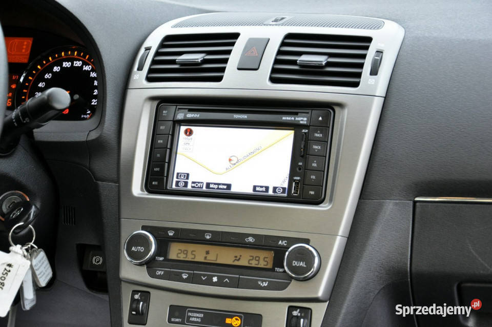 Toyota Avensis Toyota Avensis 18VVTi 147 isofix Węgrów