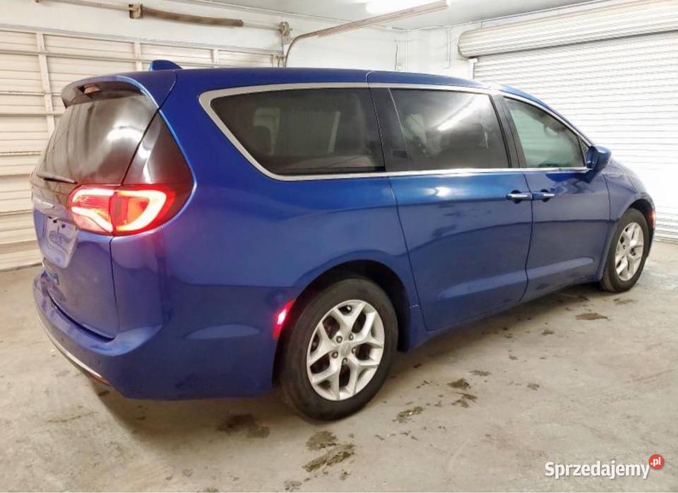 Chrysler Pacifica touring 2020