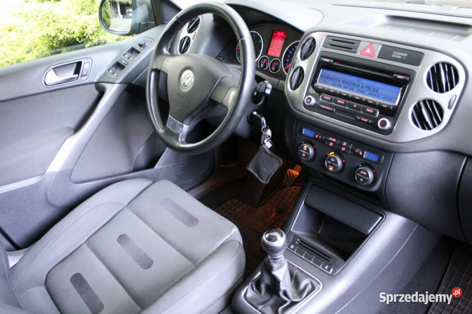 Volkswagen Tiguan TDI 140 Przebieg 166 4x4 I szary