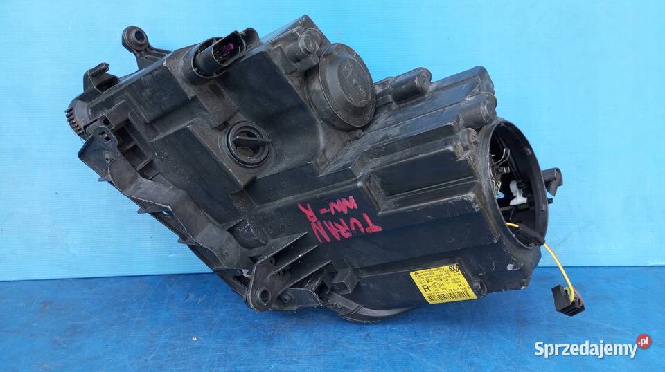 LAMPA PRAWY PRZÓD REFLEKTOR EU 1T2941006B VW