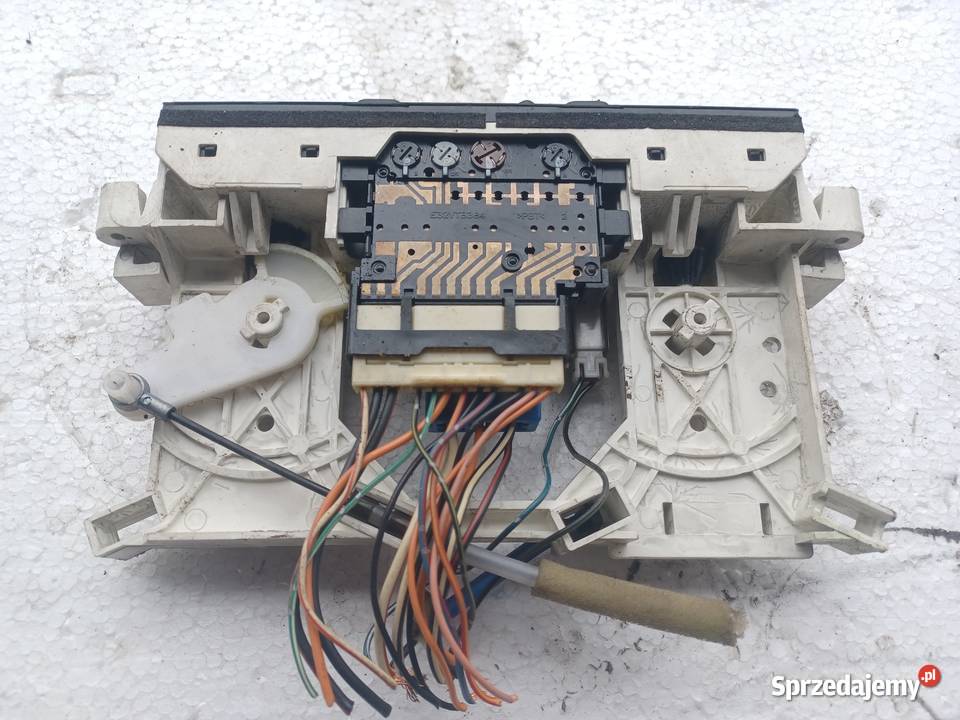 Panel Nawiewu Mitsubishi Space Star osobowe