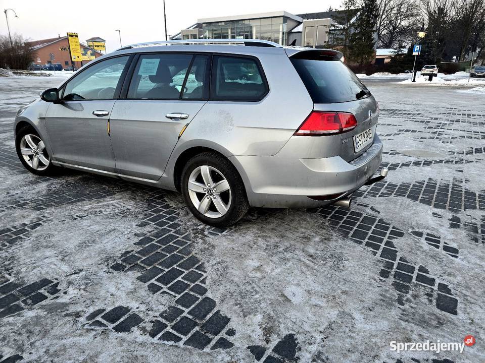 Piękny Volkswagen Golf VII 12TSI 110Euro6 światła przeciwmgielne Czarna Woda sprzedam