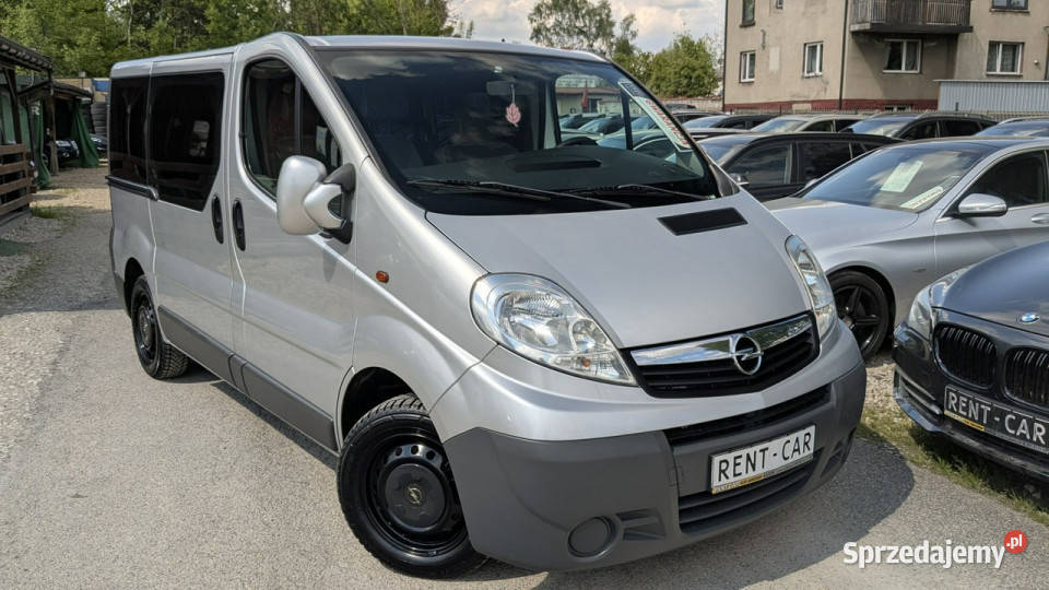 Opel Vivaro BUS 9Osób 20D115OPŁACONYBezwypadkowy Częstochowa