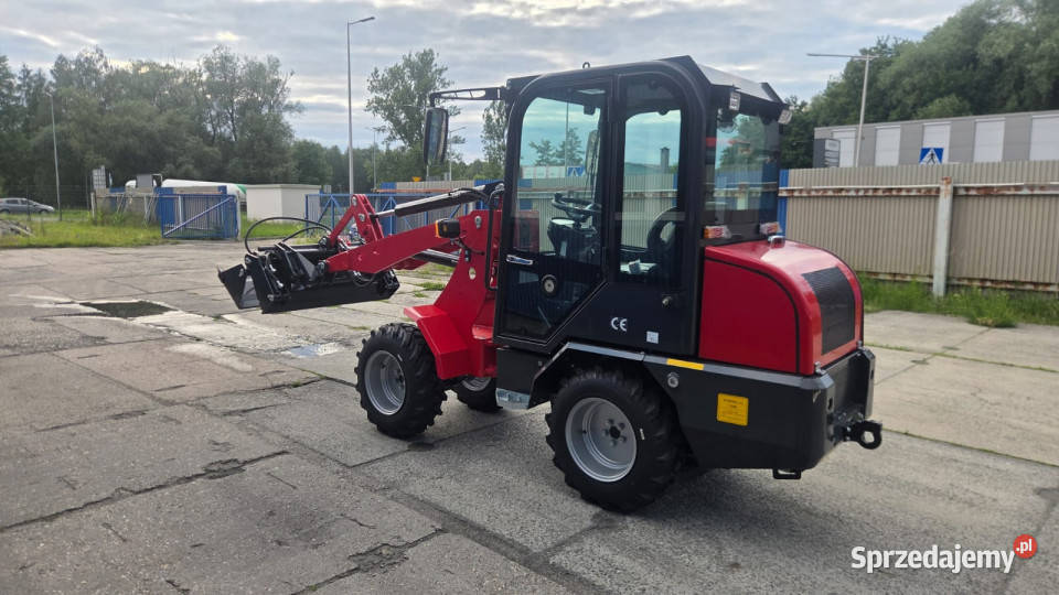 Ładowarka AT220 KUBOTA D1105 4x4 2 t udźwig 800 Pozostałe śląskie Grodziec