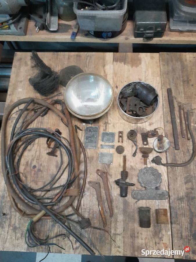 Ciągnik Dzik 2 z przyczepą w trakcie remontu wielkopolskie Puszczykowo