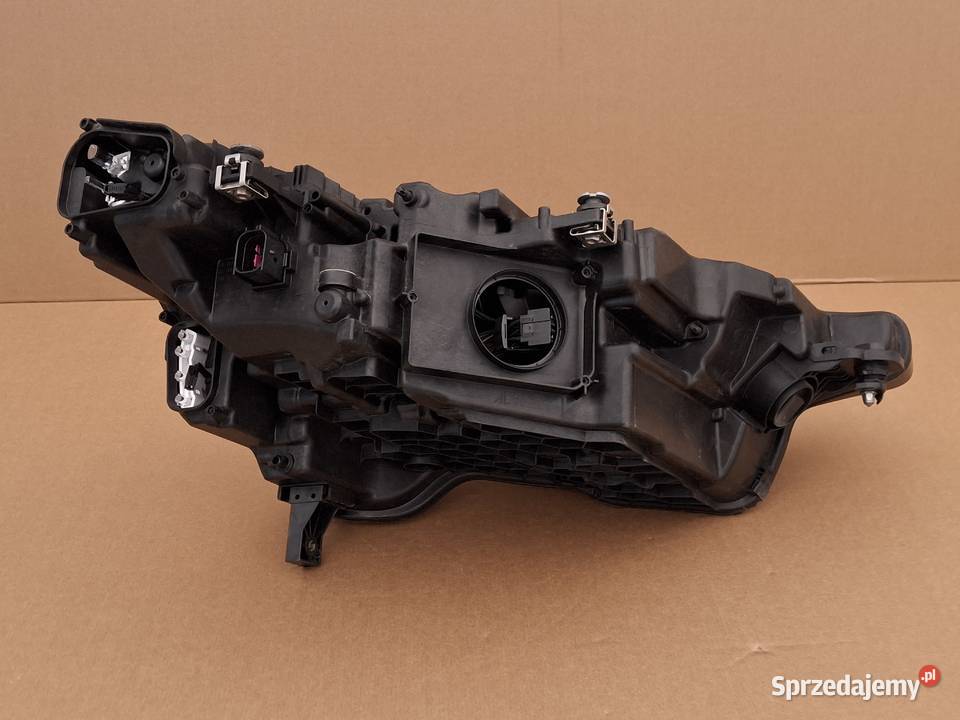 AUDI ETRON 4KE REFLEKTOR LEWY FULL LED LAMPA Bieleń