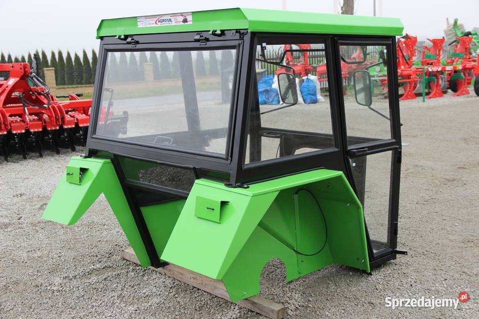 Kabina do ciągnika C 360 Standard z błotnikami Rogóźno