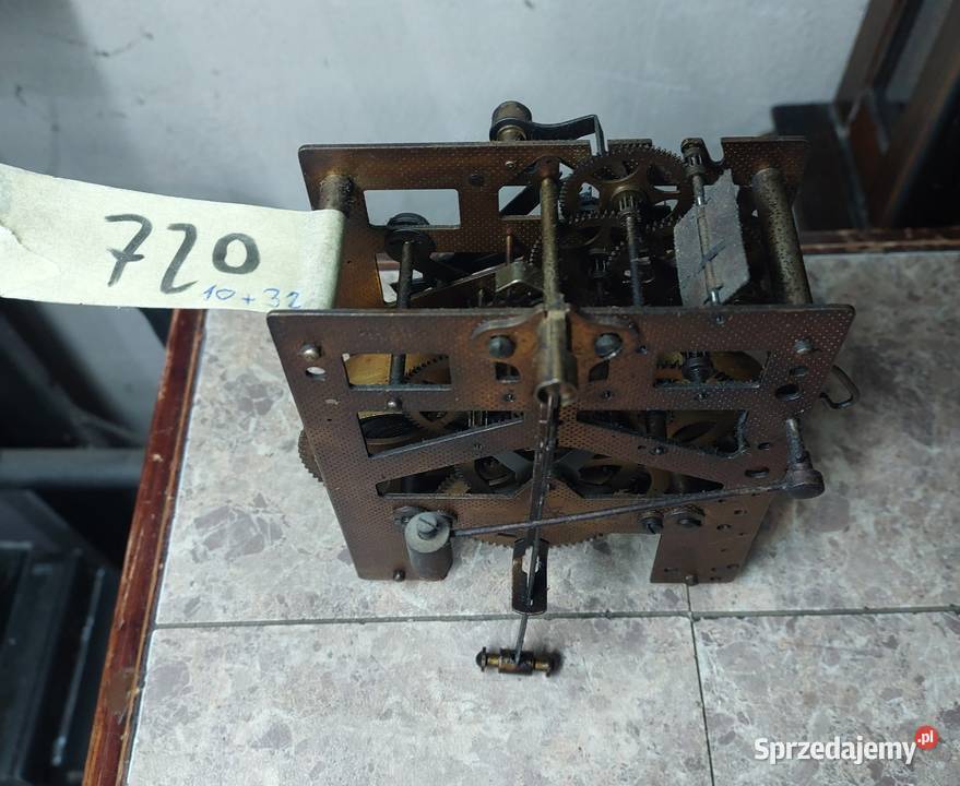 720 Mechanizm starego zegara ściennego Junghans Tczew