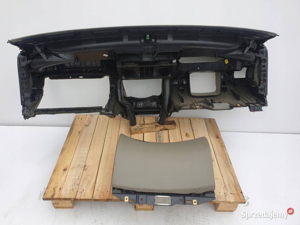 Volvo XC70 II DESKA ROZDZIELCZA KONSOLA SCHOWEK osobowe Rudka