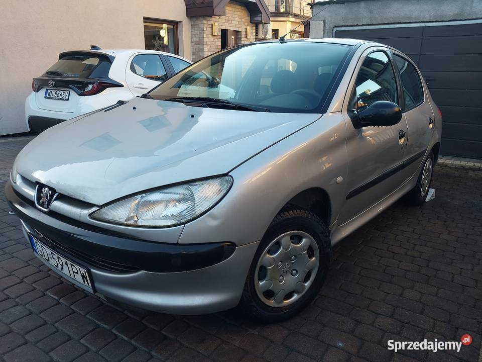 Peugeot 206 11 5 drzwi Rok produkcji 2000