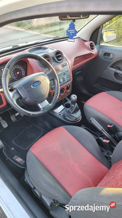 Ford Fiesta 13 LPG biały Wałbrzych