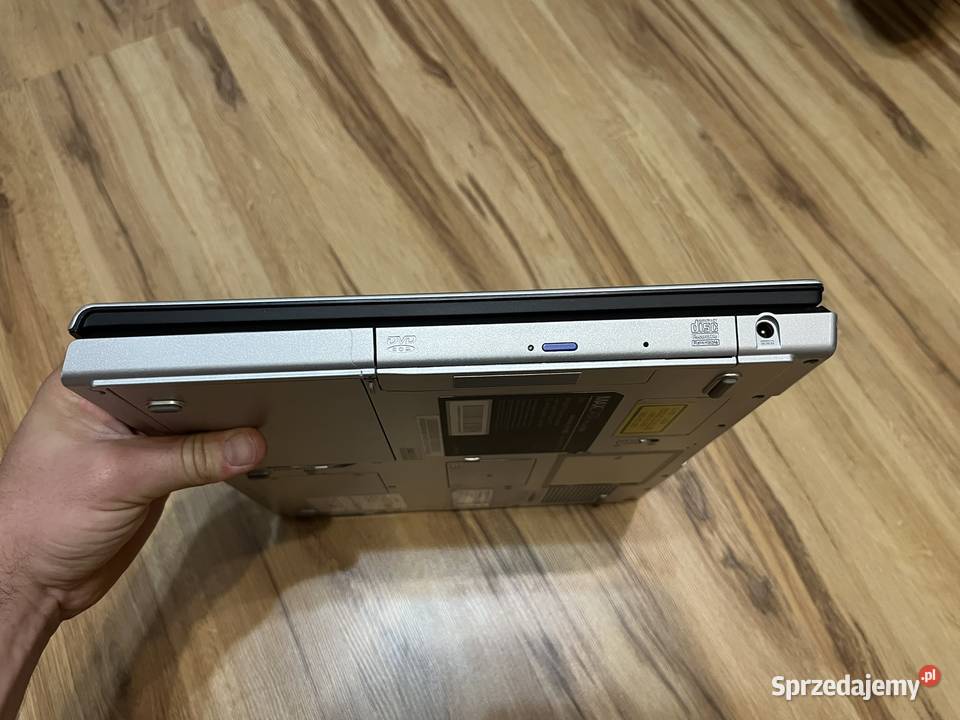 Stary laptop Maxdata Pro 6100X Brzana