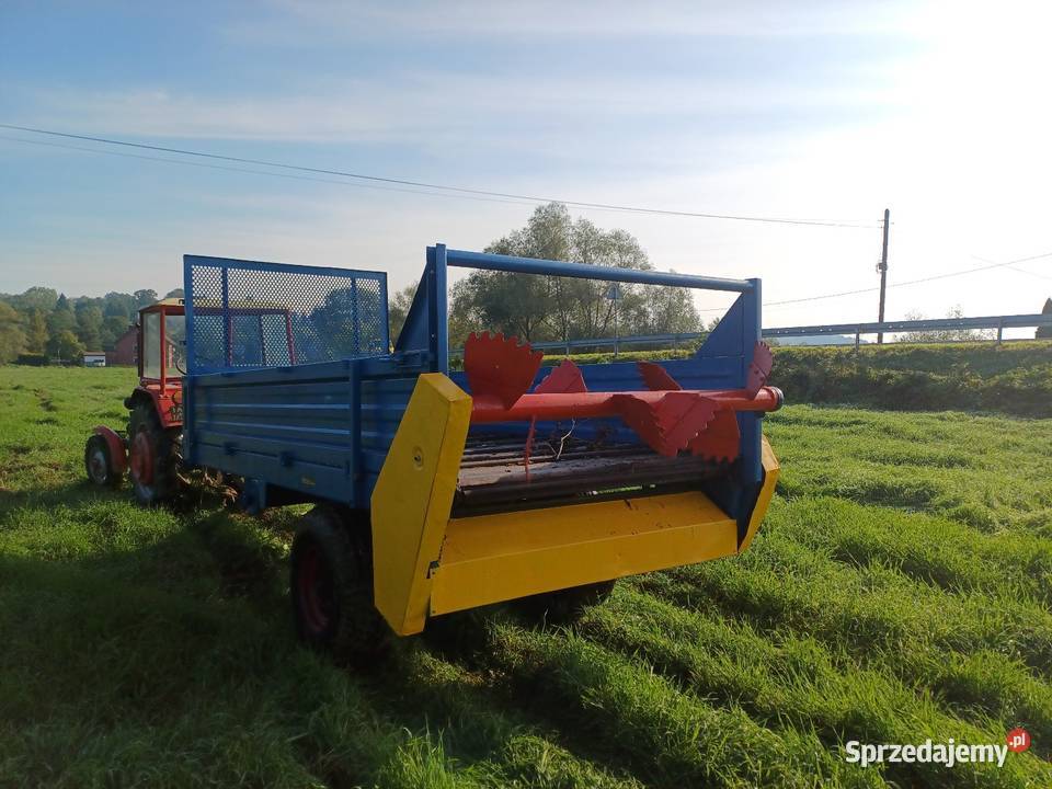 Sprzwdam rozrzutnik obornika Uszew