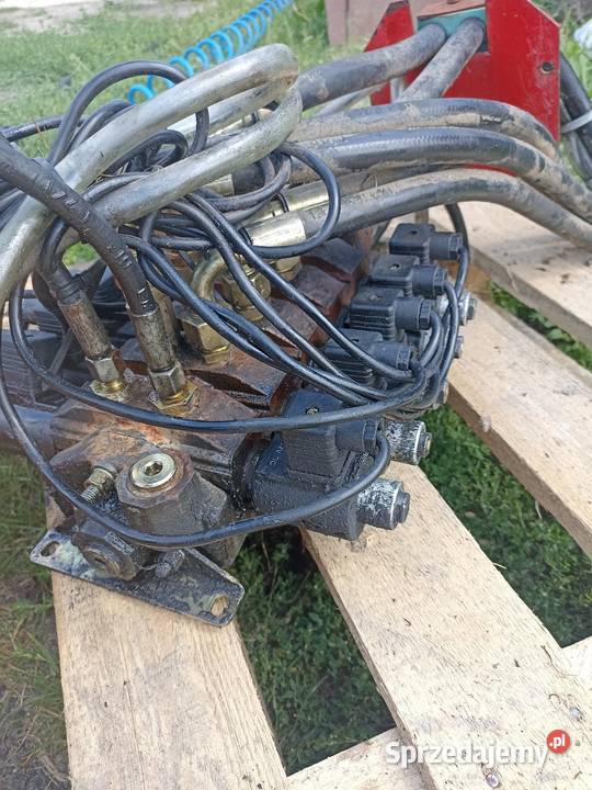 Rozdzielacz hydrauliczny elektryczny 6 sekcyjny Sosnówka