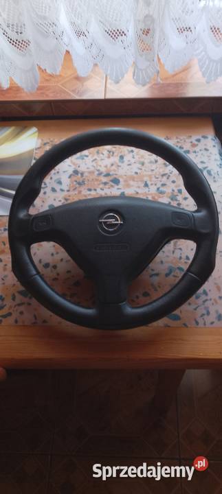 Opel Kierownica Sport Niedrzwica Duża