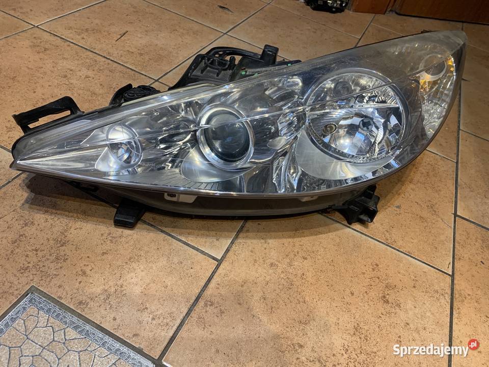 Lampa lewa Peugeot 207 9683683680 osobowe Oświetlenie Margonin