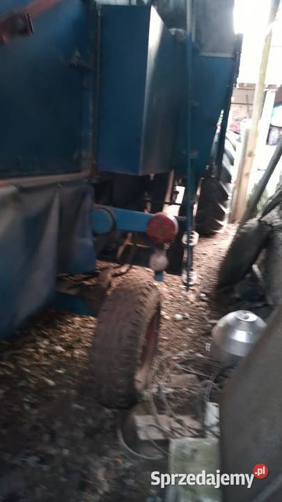 Kombajn zbożowy z sieczkarnią Fortschritt E513 Goczałków