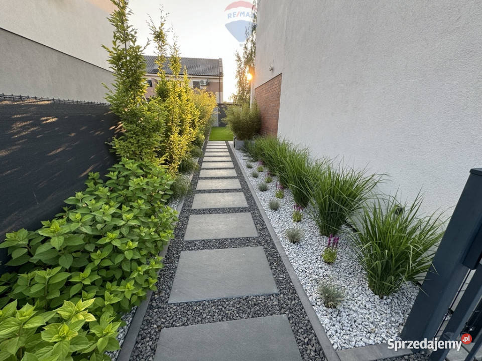 Nowoczesny energooszczędny umeblowany dom Luboń