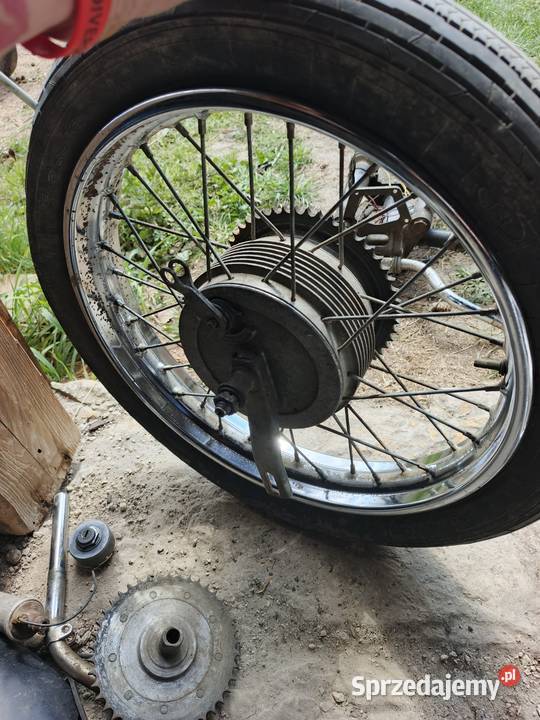 Rama CZ 350 koła w chromie Chełm