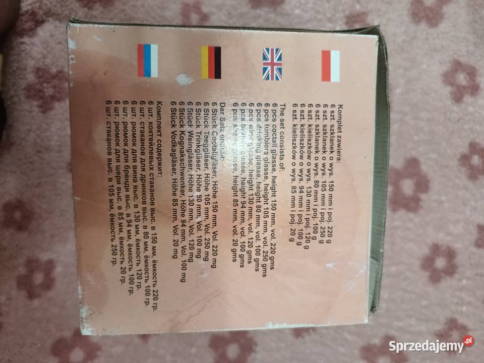 Komplet stołowy Krosno 36 elementów Jaktorów sprzedam