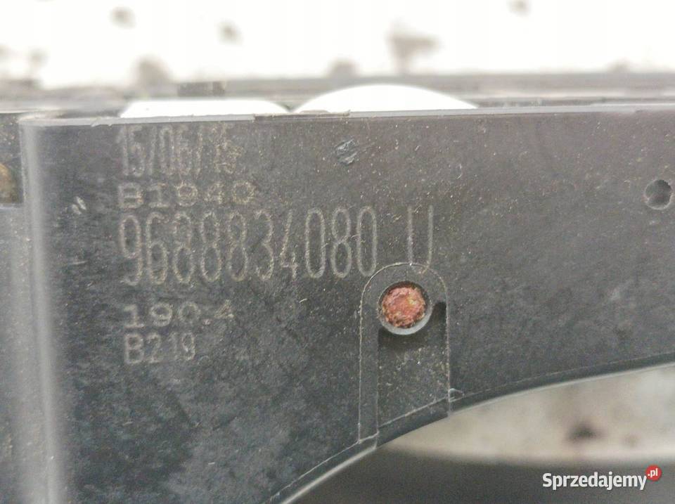 KLAMKA ZEWNĘTRZNA LEWA PRAWA PRZÓD KOMPLET KTV Rok produkcji 2015 sprzedam