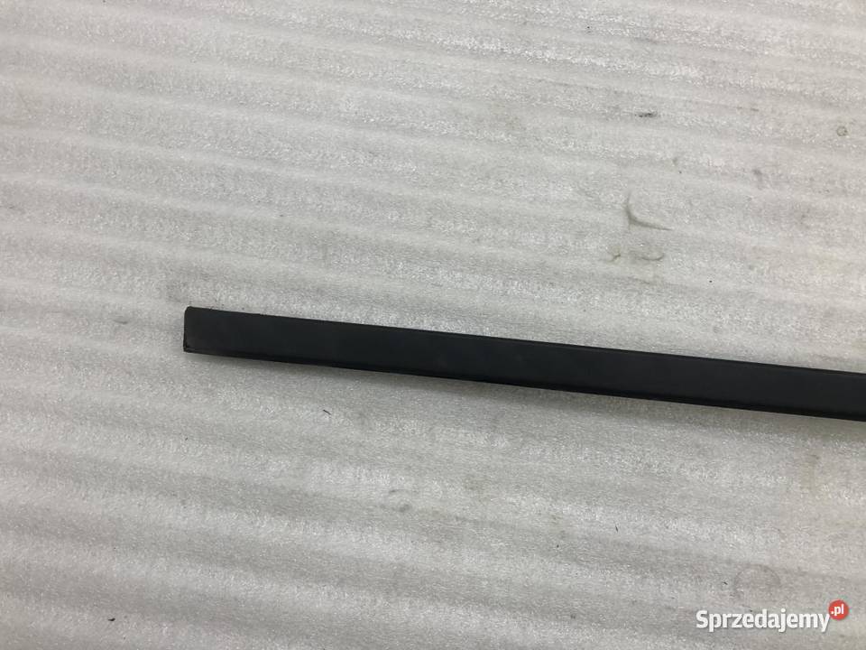 LISTWA SZYBY CZOŁOWEJ LEWA JEEP COMPASS I