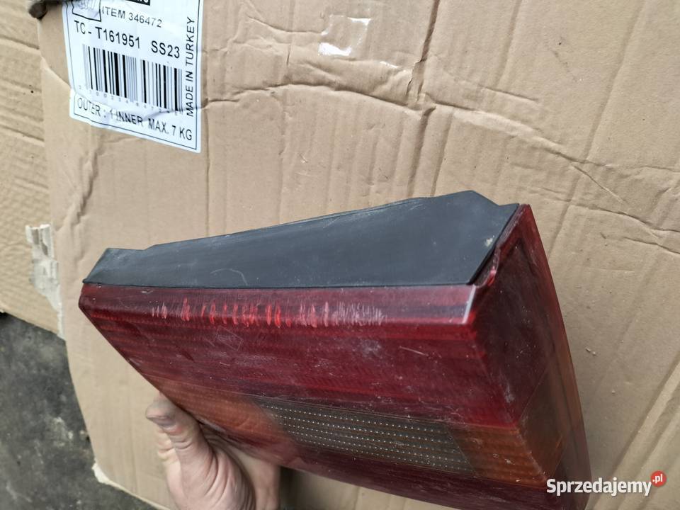 LAMPA TYŁ TYLNA LEWA VW PASSAT B4 KLAPA