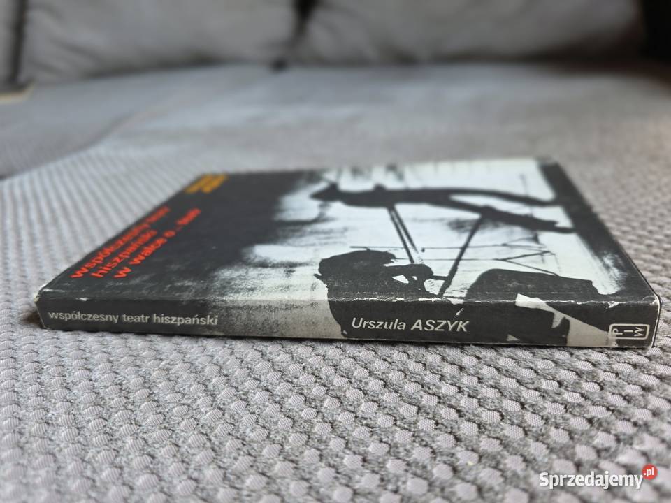 Współczesny teatr hiszpański w walce o teatr twarda z obwolutą Kraków