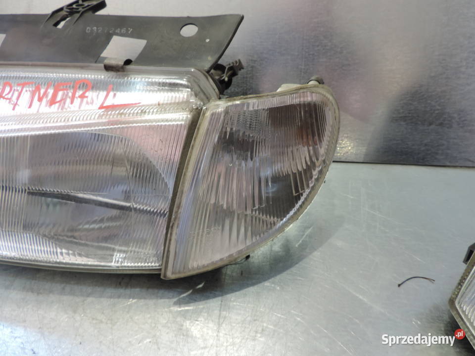 LAMPA LEWA PRZEDNIA REFLEKTOR CITROEN PEUGEOT