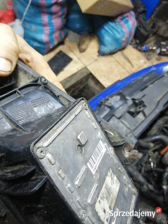 Lampy xennon Audi a4b6 Oświetlenie dolnośląskie Wińsko sprzedam