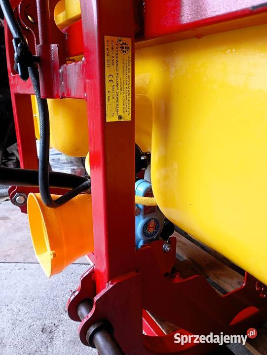 Biardzki zawieszany opryskiwacz 600L Belka 15M