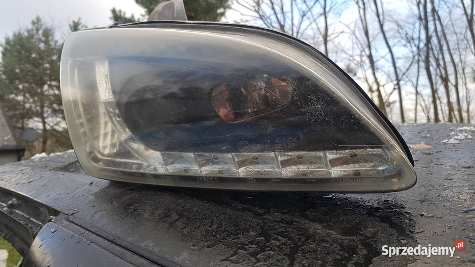 Ford Focus lampa przednia prawa lewa Szadek sprzedam