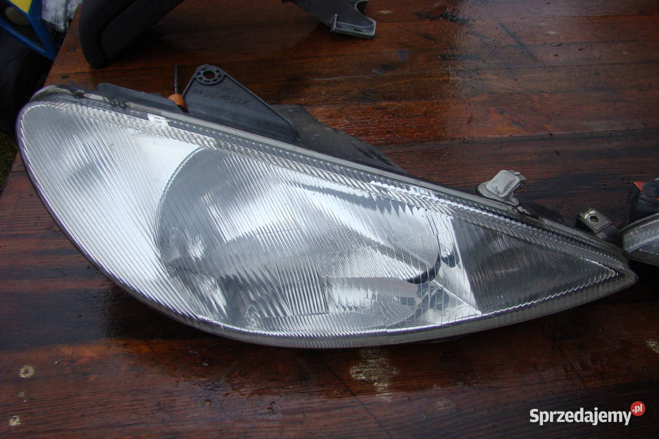lampa lampy przednie przód peugeot 206 nie lift Korzeńsko