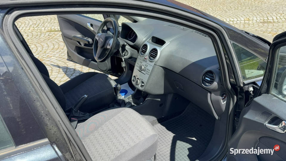 Opel Corsa 14 Benzyna 87 z Niemiec 5 DRZWI model nieuszkodzony Strzegom sprzedam