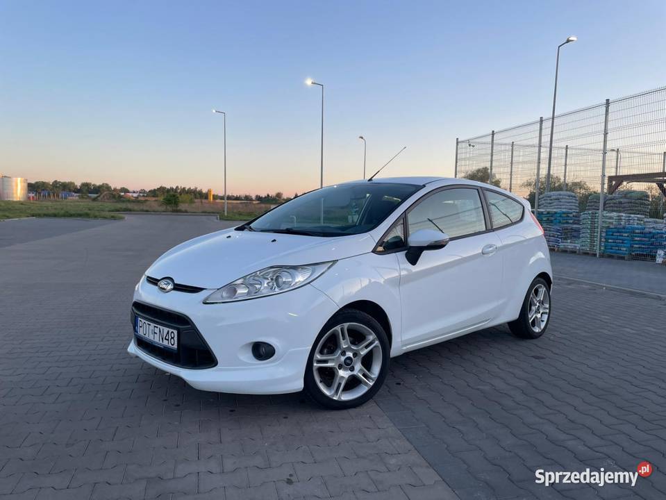 Ford fiesta mk7 2010R Ford fiesta mk7 2010r 184 Kobyla Góra sprzedam