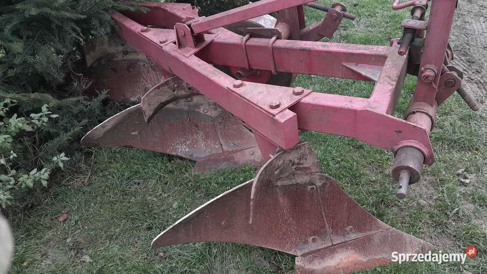 Pług 3 nieuszkodzony Maszyny rolnicze małopolskie sprzedam