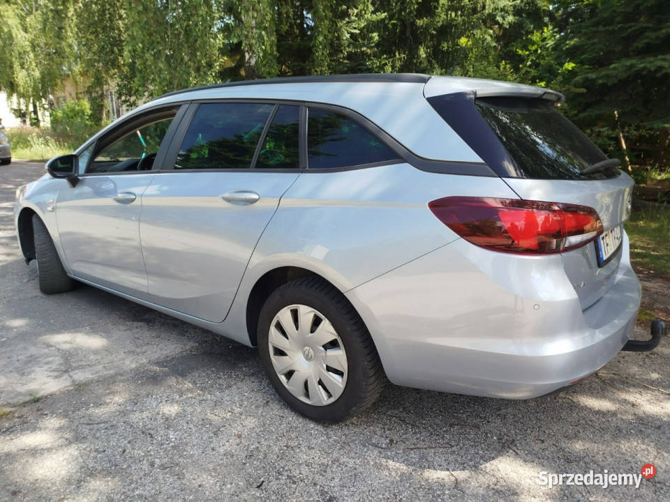 Opel Astra 2017r mały przebieq 6 biegów K Toruń sprzedam