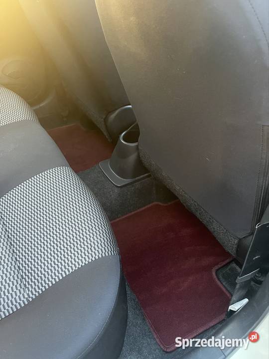 Nissan Micra benzyna 5 Drzwiowy 2015r lakier metallic Rosochata