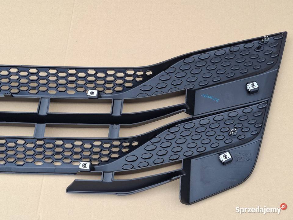 IVECO SWAY SWAY GRILL ATRAPA CHŁODNICY KRATKA Bieleń
