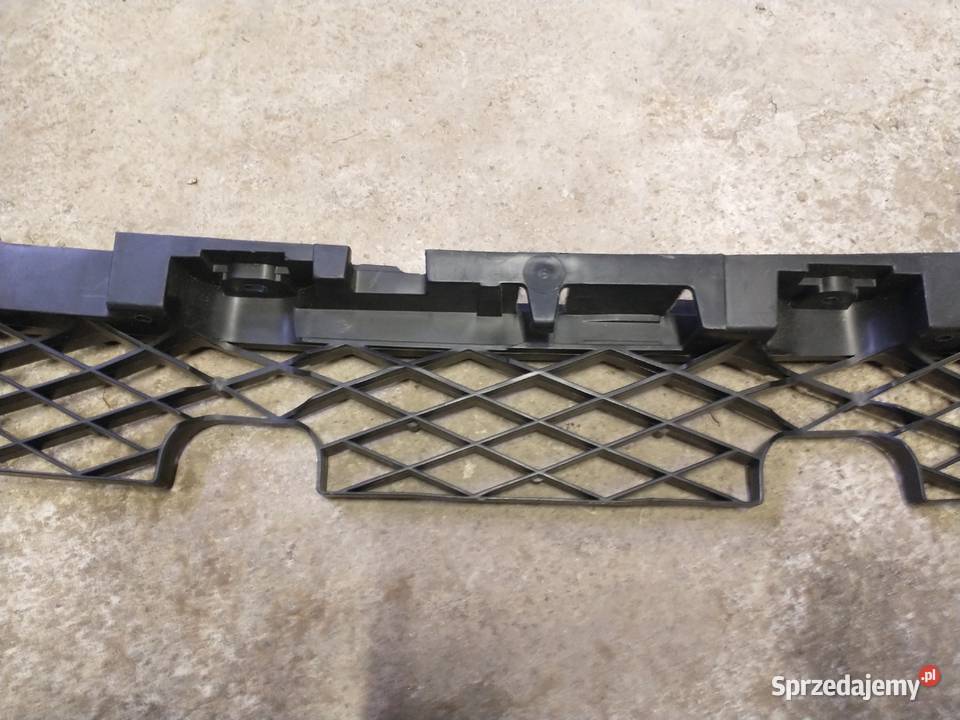 Ślizg środkowy zderzaka tył VW Passat B7 Kombi Nowy Sącz sprzedam