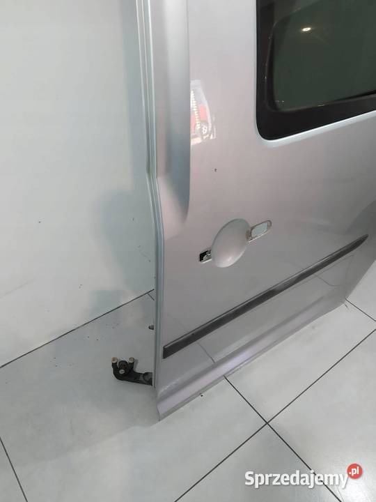 DRZWI LEWE TYŁ PRZESUWNE LIFT SREBRNE VW Rok produkcji 2018