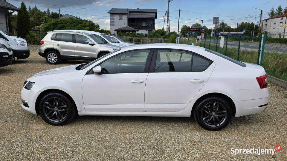 koda Octavia krajowa III 2013 wspomaganie kierownicy Octavia Samochody osobowe Chełm Śląski