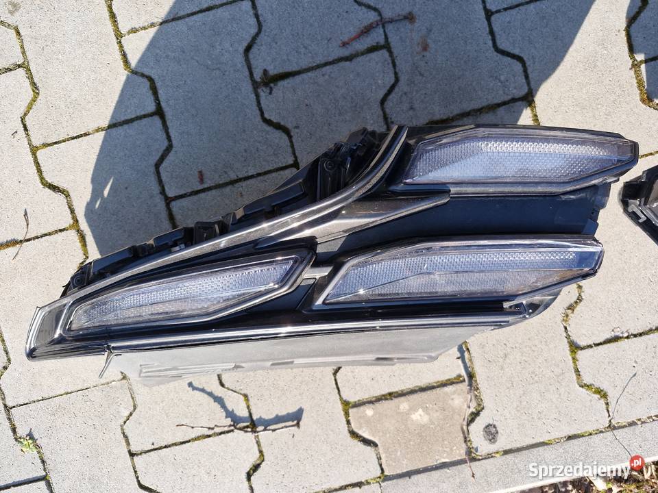 Lampy Hyundai Tucson NX4e 92208N7520 92207N7520 osobowe Lampy przednie sprzedam