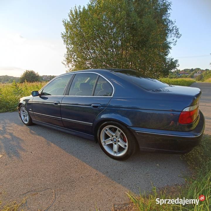 BMW E39 523i
