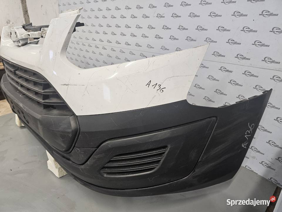 TRANSIT CUSTOM 15r zderzak przód osobowe Kielce