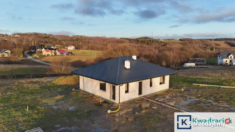 Dom wolnostojący 1048m2 Kombornia Sośnina Liczba pokoi 4 podkarpackie